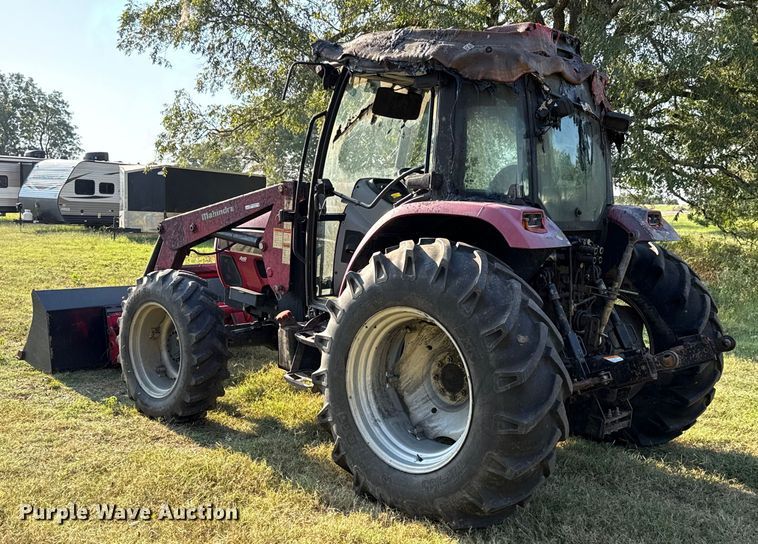 image for item GH9339 2011 Mahindra 8560 MFWD tractor