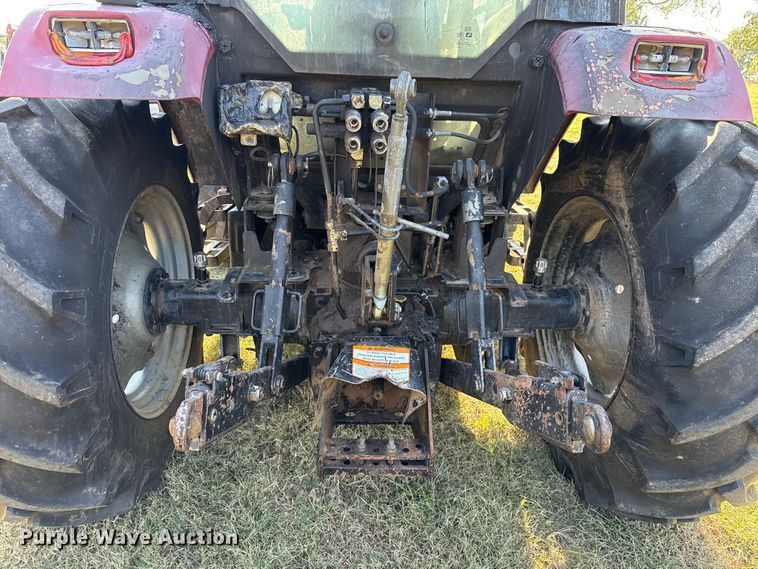 image for item GH9339 2011 Mahindra 8560 MFWD tractor