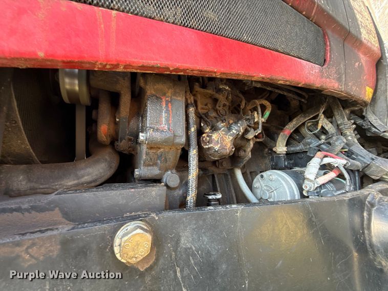 image for item GH9339 2011 Mahindra 8560 MFWD tractor