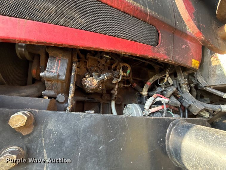 image for item GH9339 2011 Mahindra 8560 MFWD tractor