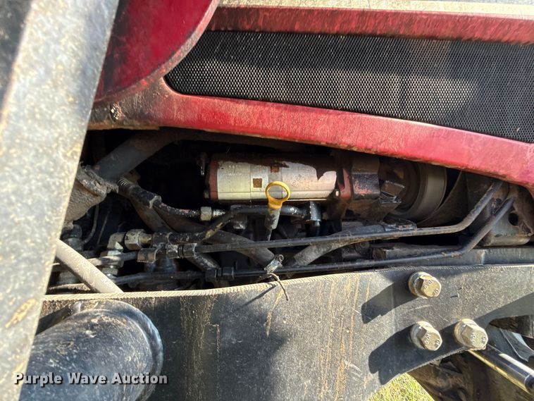 image for item GH9339 2011 Mahindra 8560 MFWD tractor