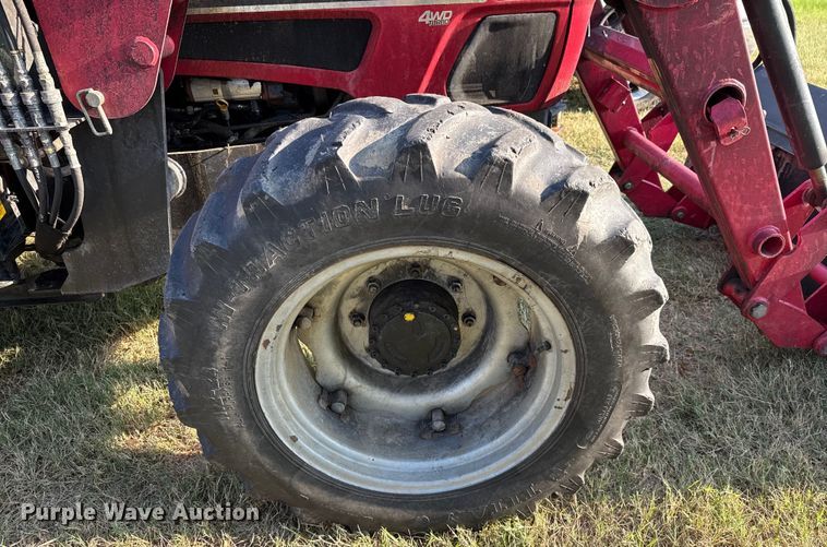 image for item GH9339 2011 Mahindra 8560 MFWD tractor