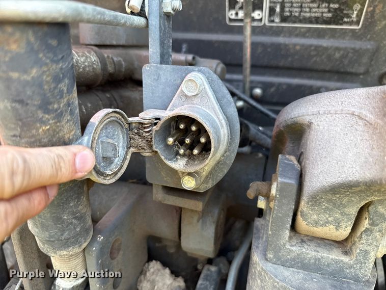 image for item GH9341 2020 Kubota M5-111D MFWD tractor