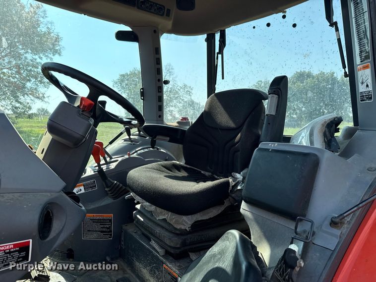 image for item GH9341 2020 Kubota M5-111D MFWD tractor