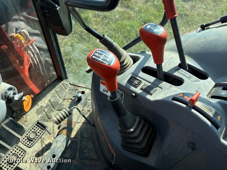 image for item GH9341 2020 Kubota M5-111D MFWD tractor