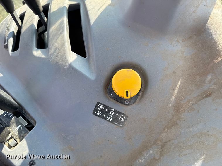 image for item GH9341 2020 Kubota M5-111D MFWD tractor