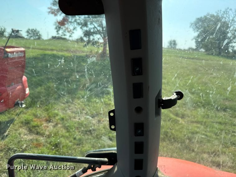 image for item GH9341 2020 Kubota M5-111D MFWD tractor