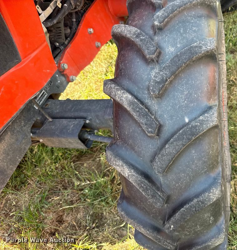 image for item GH9341 2020 Kubota M5-111D MFWD tractor