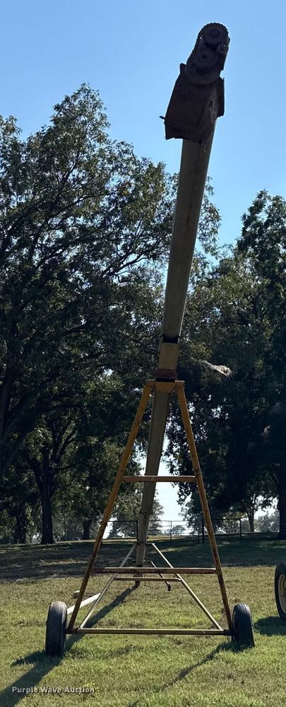 image for item GH9346 (2) grain augers