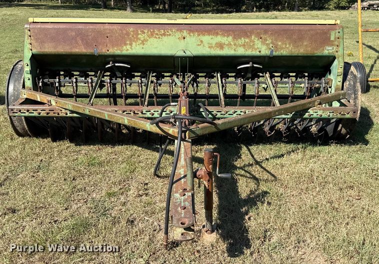 image for item GH9347 John Deere 8300 grain drill