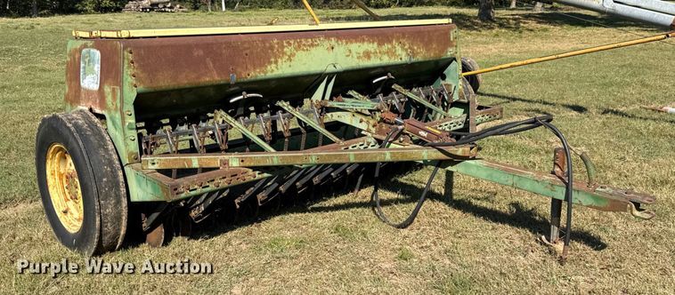 image for item GH9347 John Deere 8300 grain drill