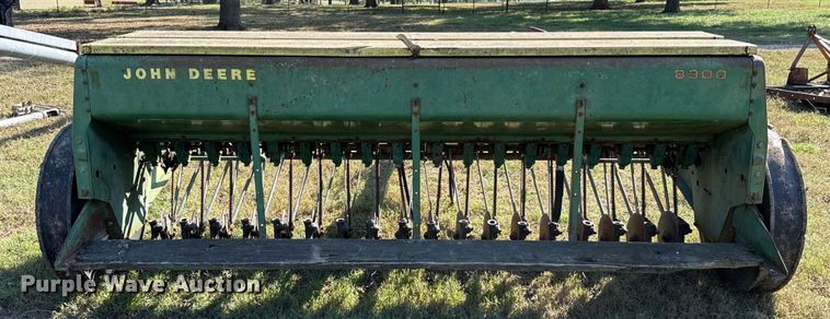 image for item GH9347 John Deere 8300 grain drill