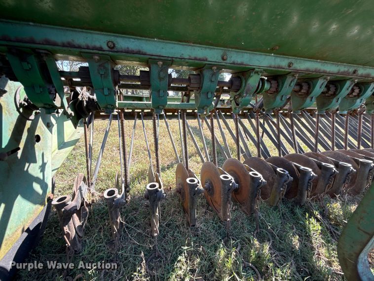 image for item GH9347 John Deere 8300 grain drill