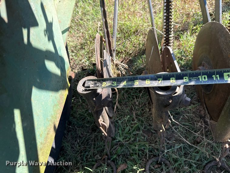image for item GH9347 John Deere 8300 grain drill