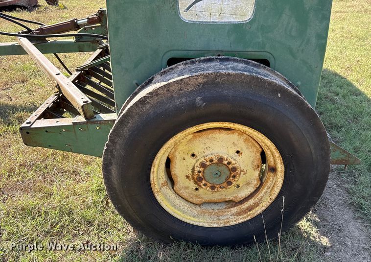 image for item GH9347 John Deere 8300 grain drill