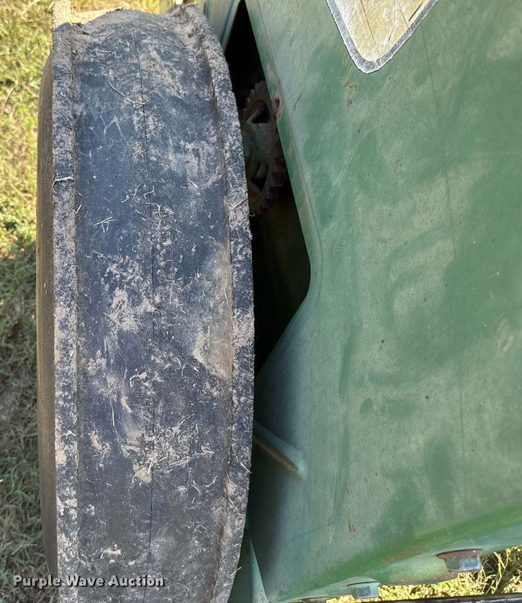 image for item GH9347 John Deere 8300 grain drill