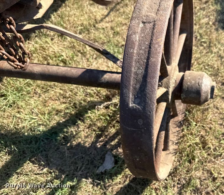 image for item GH9348 Pull type grader