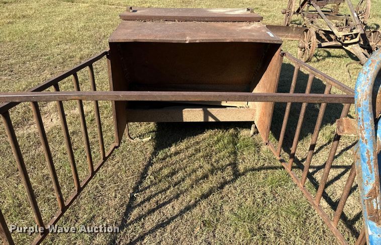 image for item GH9349 Livestock equipment