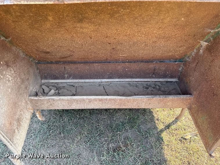 image for item GH9349 Livestock equipment