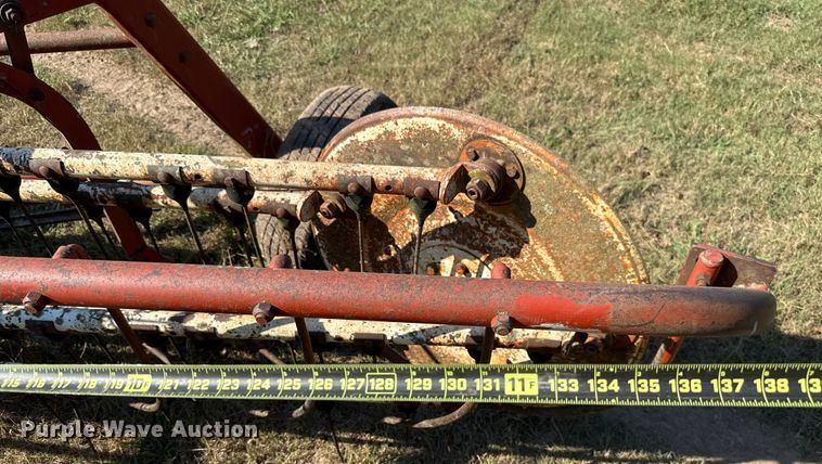 image for item GH9350 Hesston 3900 hay rake