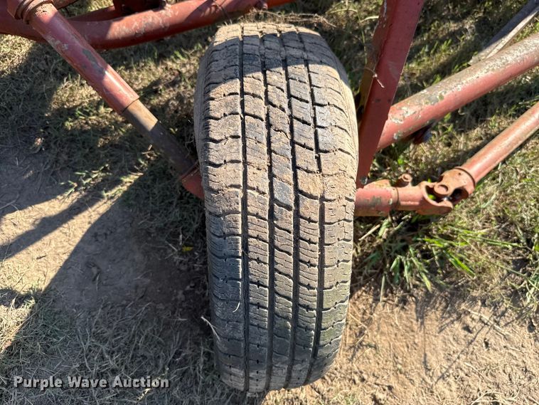 image for item GH9350 Hesston 3900 hay rake