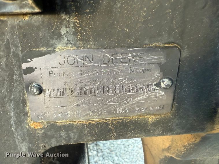 image for item NU9637 1992 John Deere 5200 tractor