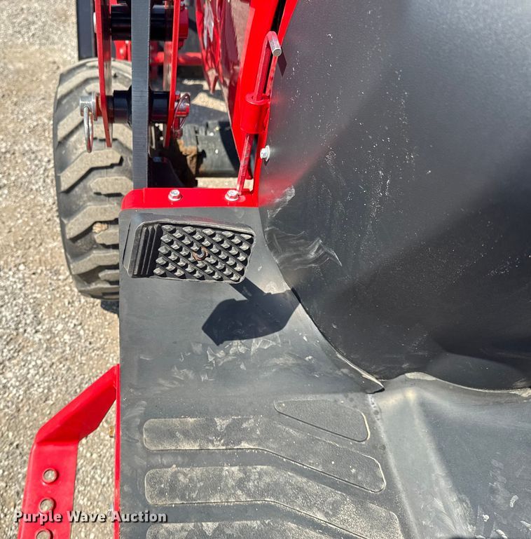 image for item NU9646 Branson 2400h MFWD tractor