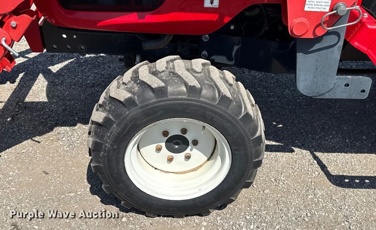 image for item NU9646 Branson 2400h MFWD tractor