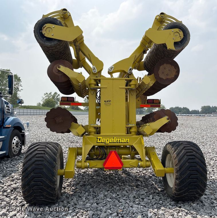 image for item YA0730 Degelman  Pro-Till 14 disk