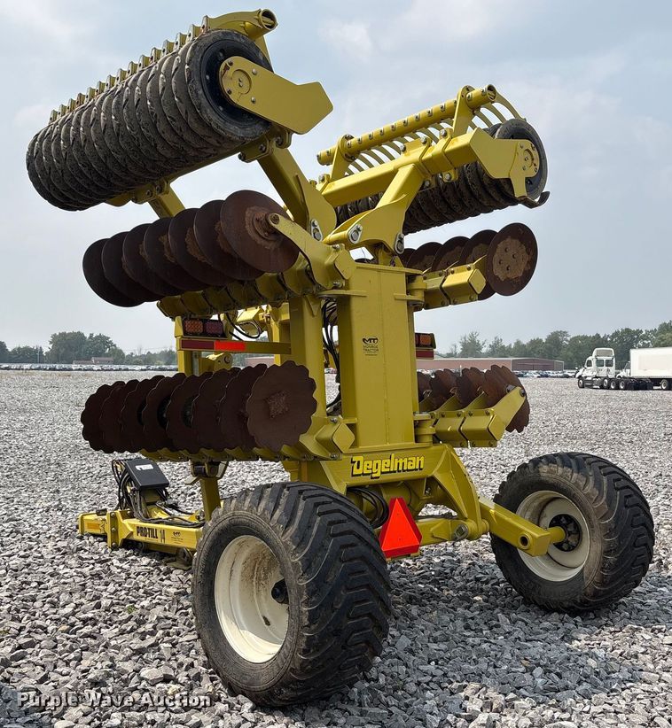 image for item YA0730 Degelman  Pro-Till 14 disk