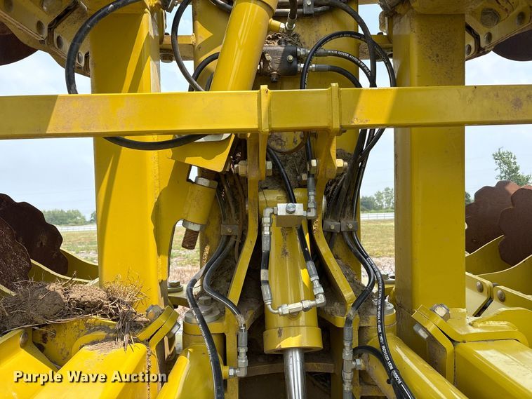 image for item YA0730 Degelman  Pro-Till 14 disk