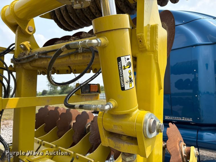 image for item YA0730 Degelman  Pro-Till 14 disk