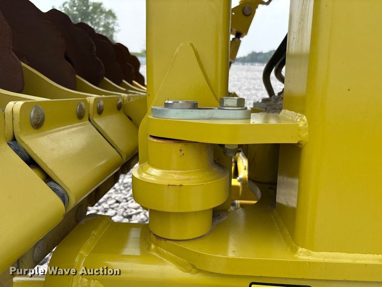 image for item YA0730 Degelman  Pro-Till 14 disk