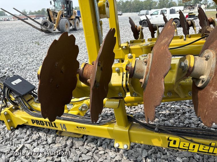 image for item YA0730 Degelman  Pro-Till 14 disk