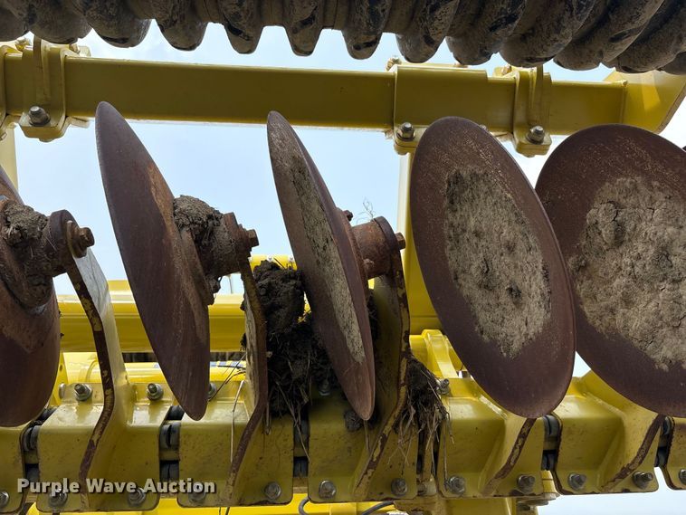 image for item YA0730 Degelman  Pro-Till 14 disk