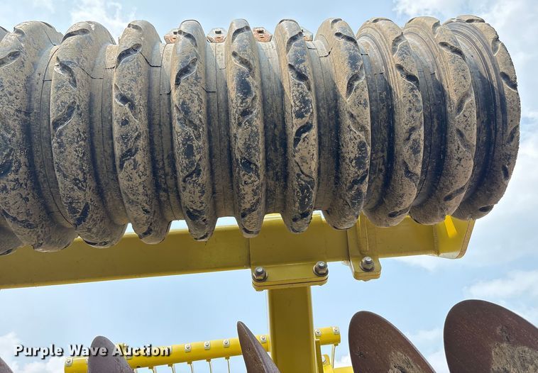 image for item YA0730 Degelman  Pro-Till 14 disk