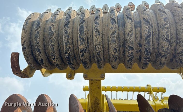 image for item YA0730 Degelman  Pro-Till 14 disk