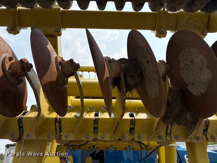 image for item YA0730 Degelman  Pro-Till 14 disk