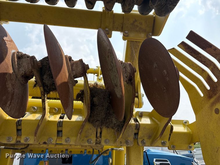 image for item YA0730 Degelman  Pro-Till 14 disk