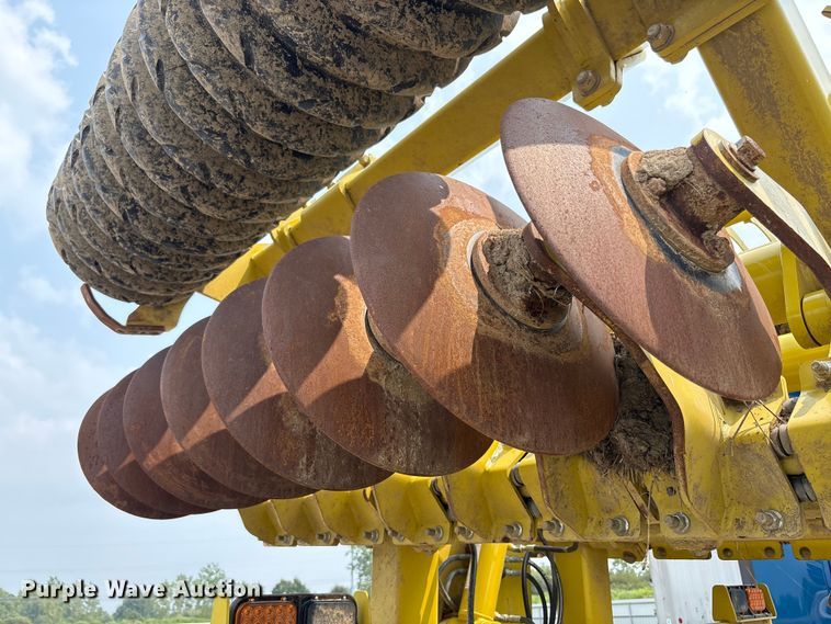 image for item YA0730 Degelman  Pro-Till 14 disk