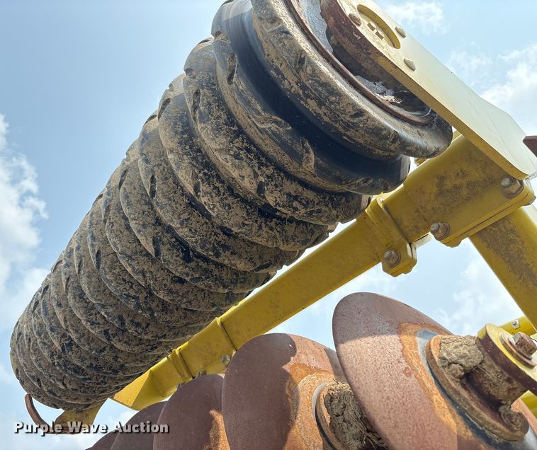 image for item YA0730 Degelman  Pro-Till 14 disk