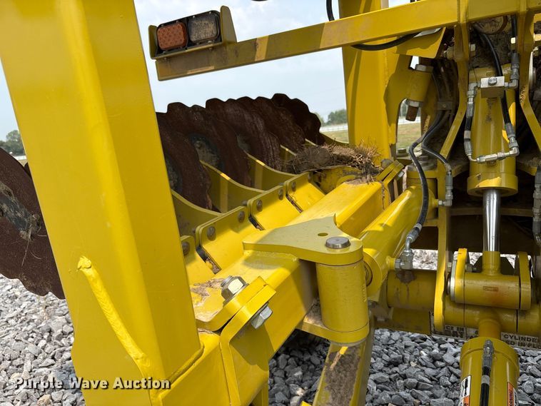 image for item YA0730 Degelman  Pro-Till 14 disk