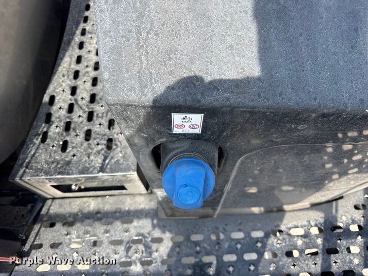 image for item YA1098 2020 New Holland SP310F  sprayer