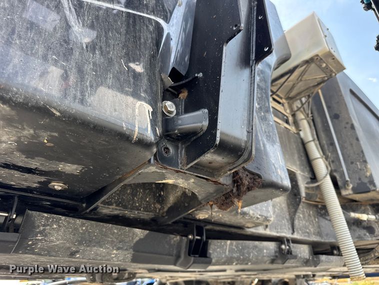 image for item YA1098 2020 New Holland SP310F  sprayer