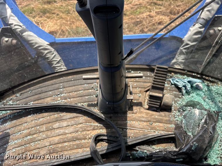 image for item YA1098 2020 New Holland SP310F  sprayer