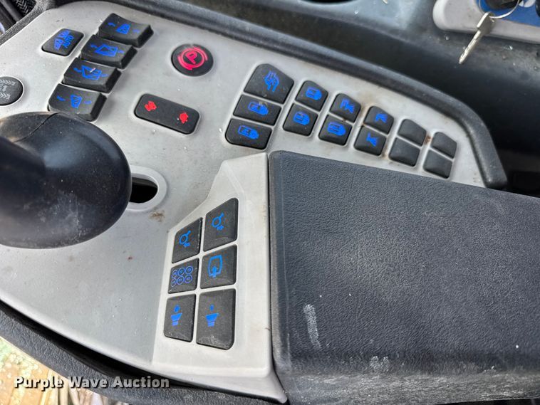 image for item YA1098 2020 New Holland SP310F  sprayer