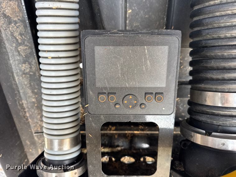 image for item YA1098 2020 New Holland SP310F  sprayer