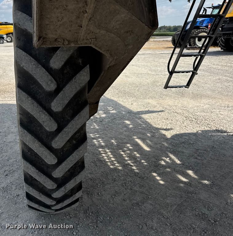 image for item YA1098 2020 New Holland SP310F  sprayer