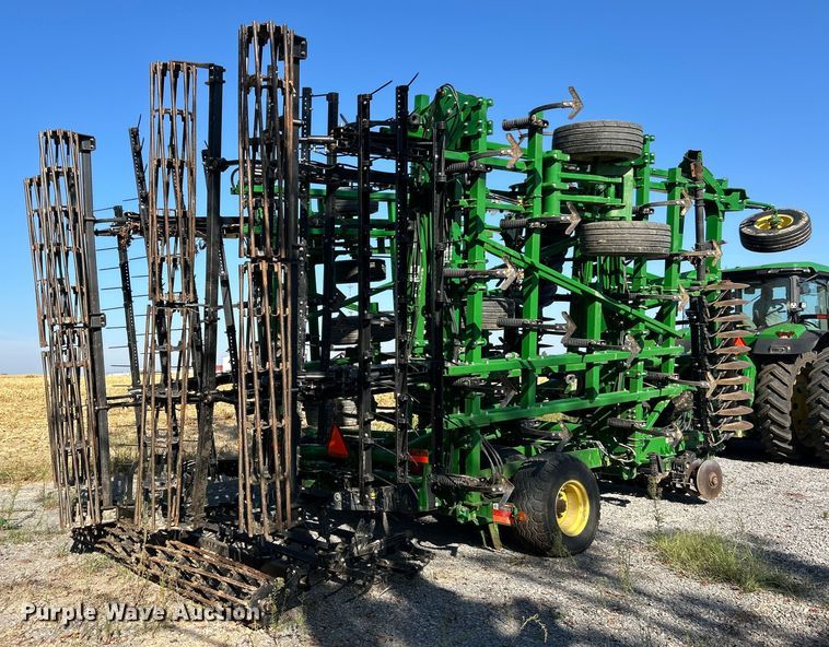 image for item YA1142 2018 John Deere 2330 mulch finisher