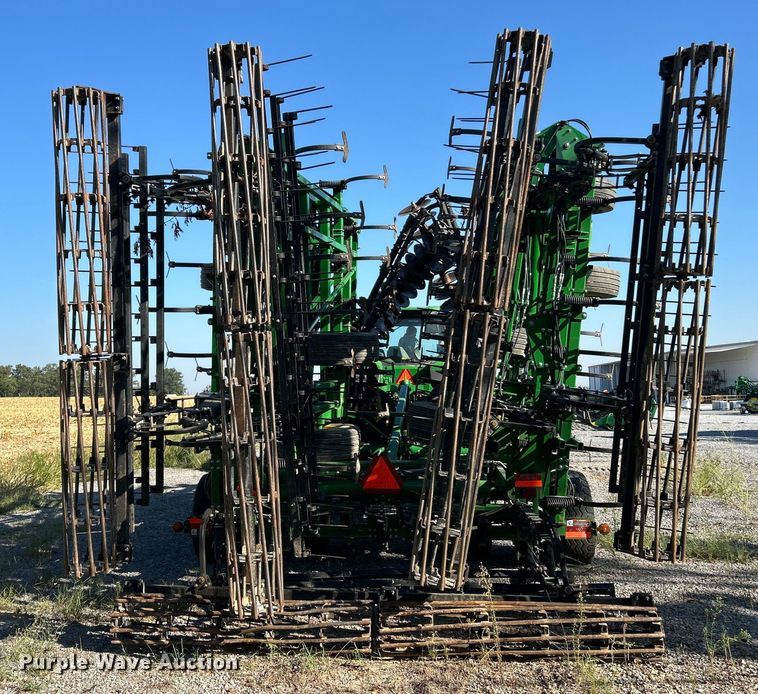 image for item YA1142 2018 John Deere 2330 mulch finisher